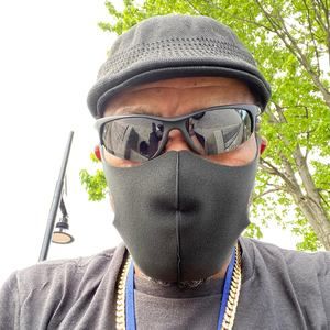 Meet your Posher, Eric